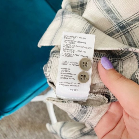 Urban Outfitters Men’s Standard Cloth Flannel Collar Shirt Cream Plaid New Small - Picture 11 of 15